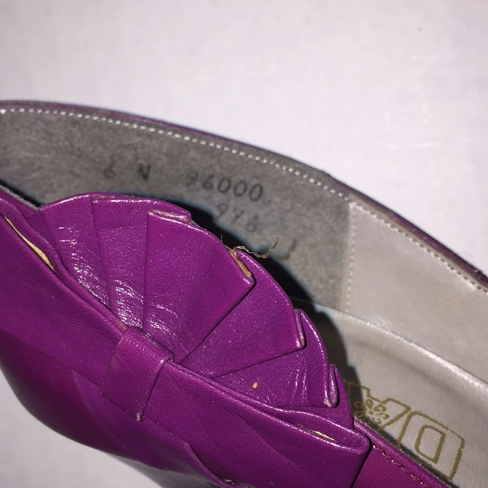 Vintage 80s pumps. 1 PAIR MAGENTA only available(like Louboutin-style black pr)​